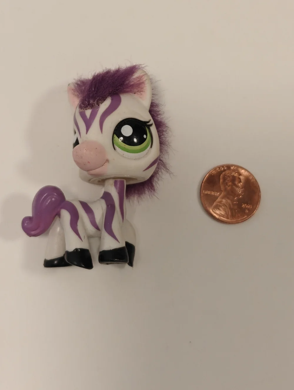 Littlest Pet Shop #2470 "Cutest Pets" purple Zebra With Fuzzy Purple Mane - Picture 6 of 7